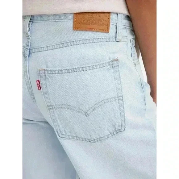 Levi’s Baggy Dad Jeans in Light Sugar/Light Wash, size 32x28, NWT